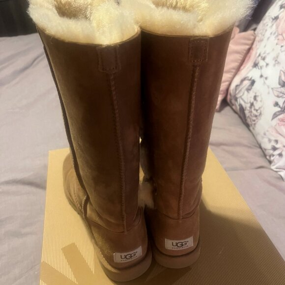 COPY - Ugg Boot Tall - Picture 2 of 5